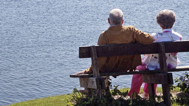 Im Sommer werden die Renten in Ost und West erhöht.