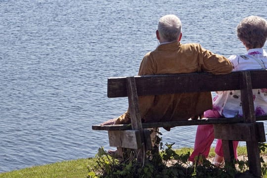 Im Sommer werden die Renten in Ost und West erhöht.