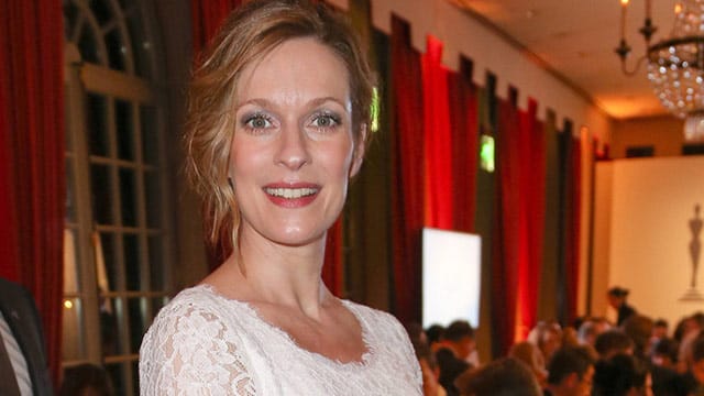 Lisa Martinek mit rundem Babybauch beim Gala Spa Award 2015.