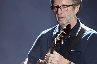 Seit über 50 Jahren rockt er die Bühne - am 30. März feiert Eric Clapton seinen 70. Geburtstag.