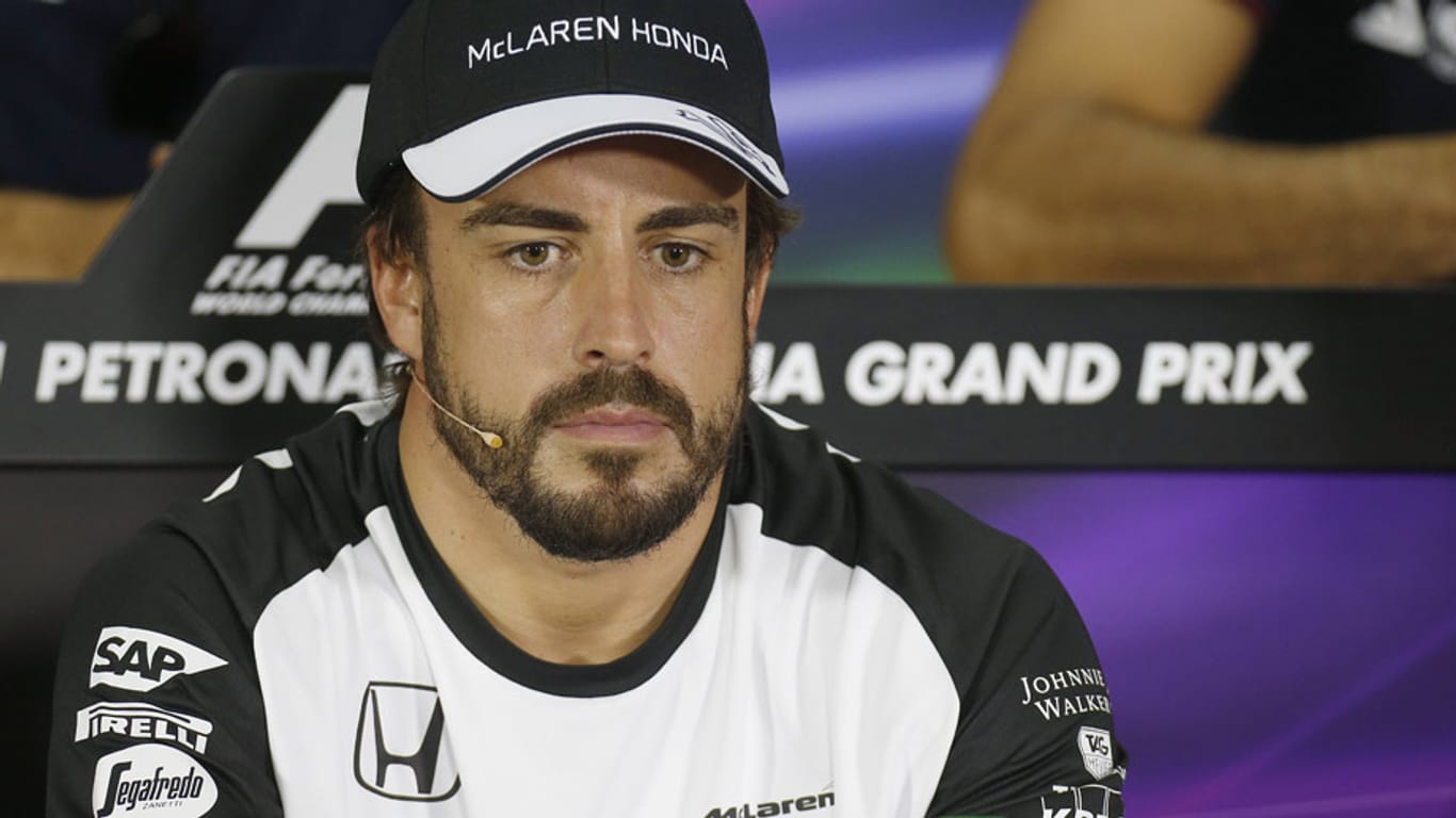 Fernando Alonso spricht über den Hergang seines mysteriösen Unfalls.