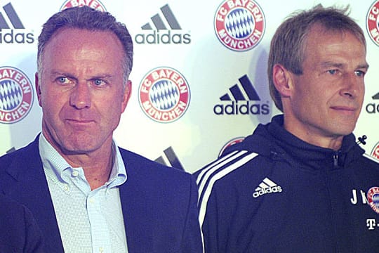 Karl-Heinz Rummenigge und Jürgen Klinsmann bei dessen Vorstellung im Jahr 2008.