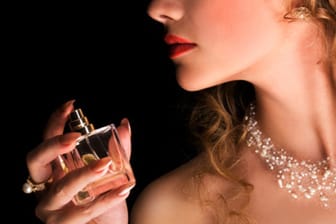 Ein Parfum für Damen sollte im Idealfall zum Charakter und der äußeren Erscheinung der Trägerin passen.