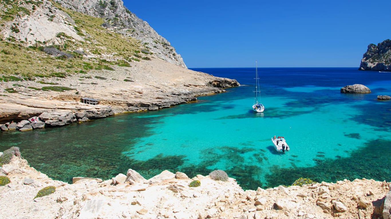 Buchten wie die Cala Moro machen Mallorca liebenswert.
