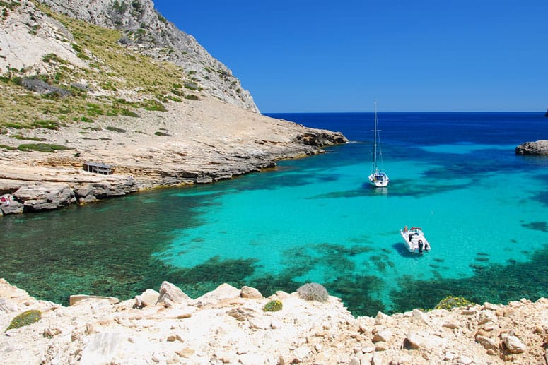 Buchten wie die Cala Moro machen Mallorca liebenswert.