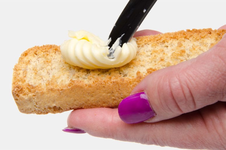 Butter und Margarine sollten nur dünn gestrichen werden.