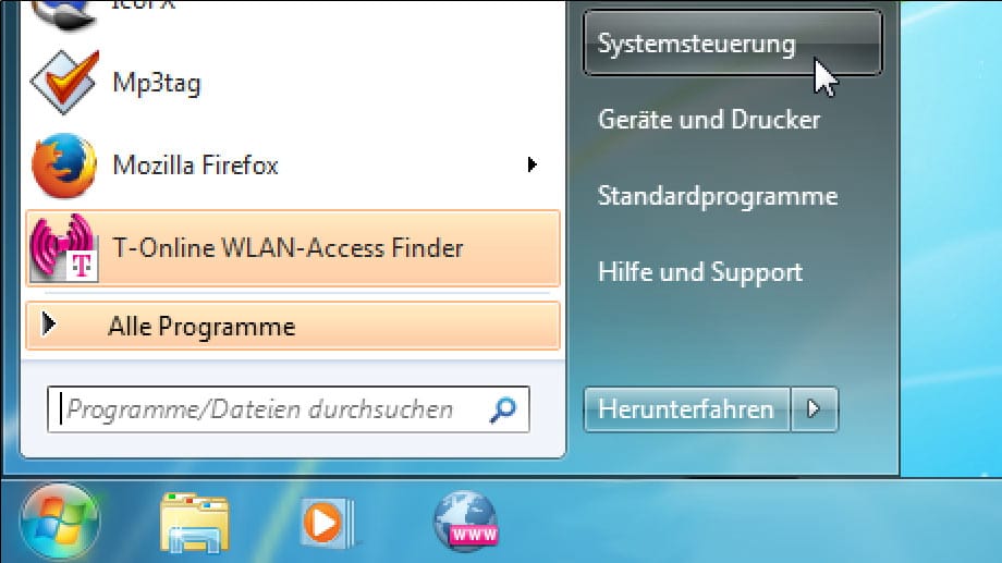 Öffnen Sie das Startmenü von Windows 7. Dort klicken Sie auf Systemsteuerung.