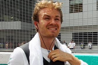 Nico Rosberg gerät gegen Lewis Hamilton immer mehr ins Hintertreffen.