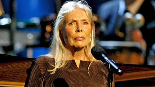 Joni Mitchell liegt im Krankenhaus.