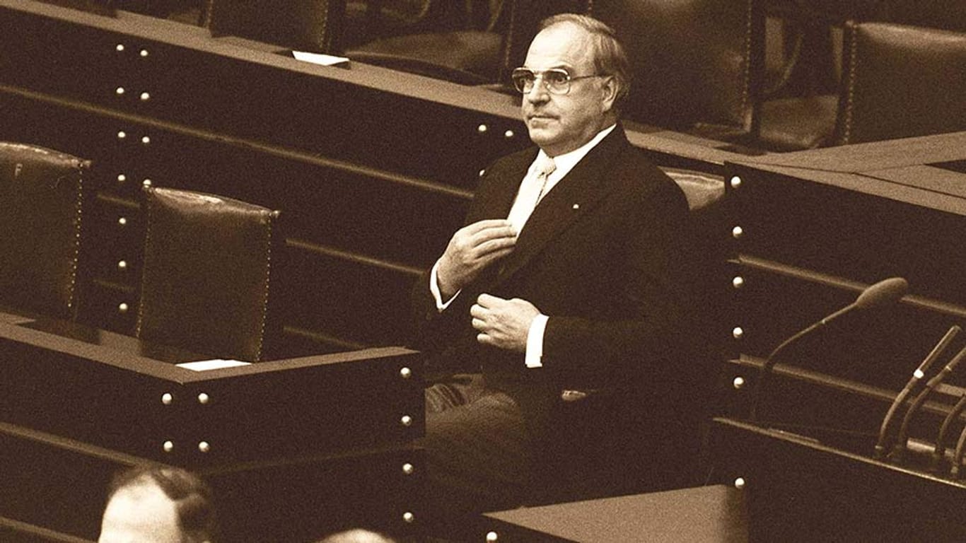 Helmut Kohl nach seiner Vereidigung zum Bundeskanzler im Jahr 1982.