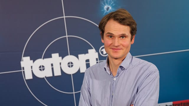 "Tatort"-Neuzugang Fabian Hinrichs kritisiert die Öffentlich-Rechtlichen.