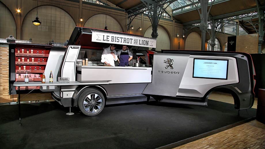 "Le Bistrot du Lion" ist der Name des Showcars von Peugeot. "Le Bistrot du Lion" ist der Name des Showcars von Peugeot.