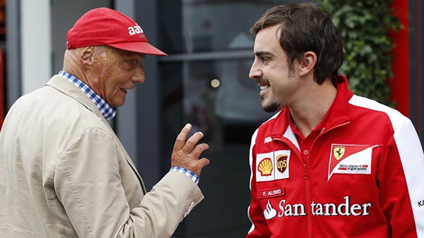 Kritische Worte: Niki Lauda teilt gegen Fernando Alonso (rechts) aus.
