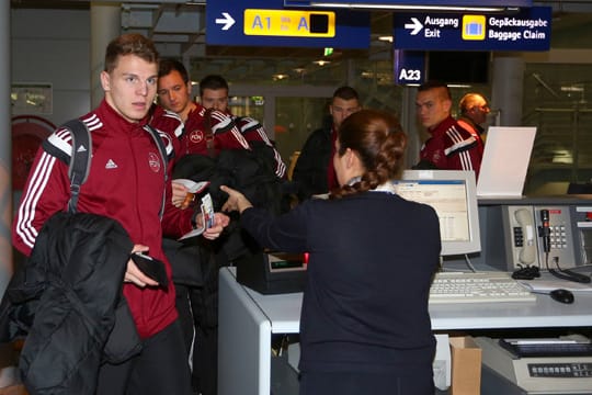 Nürnbergs Mannschaft am Gate.