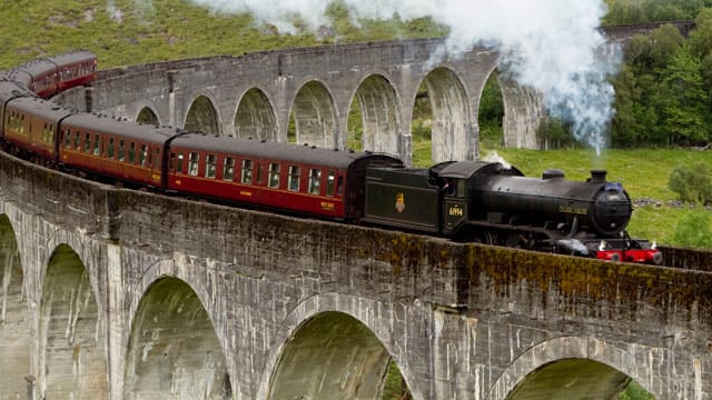 Der Jacobite auf seiner Nostalgiefahrt durch Schottland.