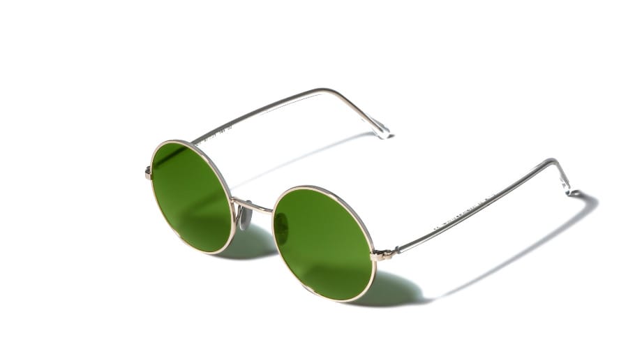 Vintage-Grün und runder Rahmen - die filigrane Brille von L.G.R. kostet ab 252 Euro.