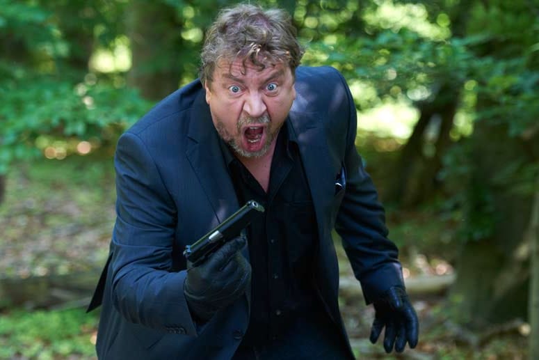 Armin Rohde hat schon in einer Handvoll "Tatort"-Krimis mitgewirkt - zumeist als Gauner. Wenn er in einem der Filme auftaucht, kann man also fast schon davon ausgehen, dass er auch etwas auf dem Kerbholz hat.