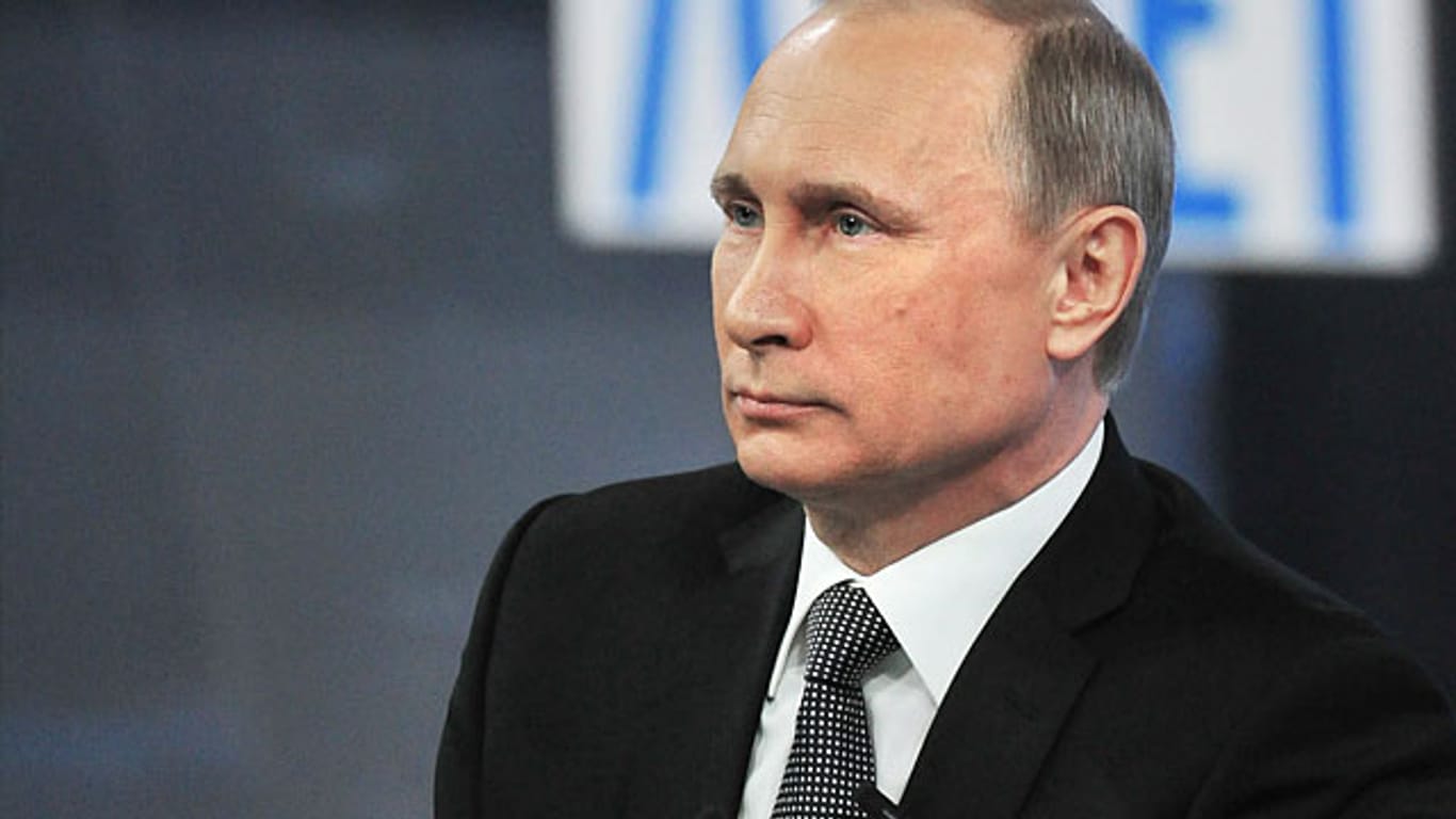 Russlands Präsident Wladimir Putin stellt sich in einer Live-Sendung den Fragen seiner Landsleute.