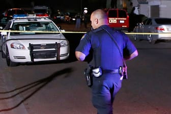 Einem Familienstreit in der US-Stadt Phoenix im Bundesstaat Arizona sind fünf Menschen zum Opfer gefallen.