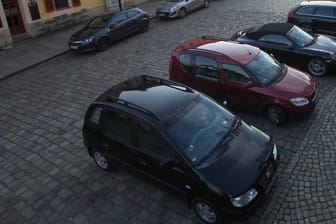 Dauerparker müssen sich informieren, wie lange sie auf einem Parkplatz stehen dürfen.