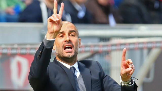 Bayern-Trainer Pep Guardiola an der Seitenlinie.