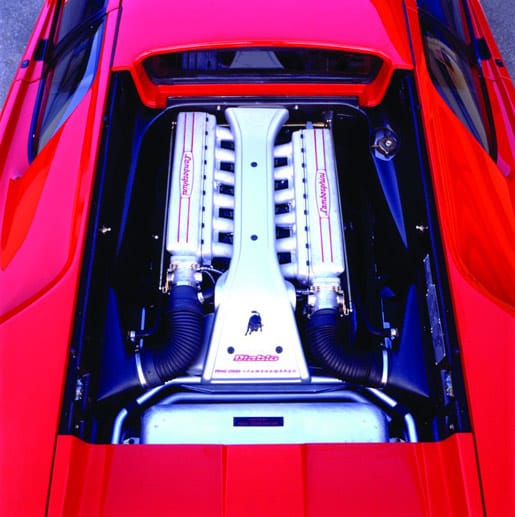 Der Zwölfzylindermotor des Lamborghini Diablo VT.