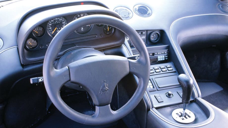 Das Cockpit des Lamborghini Diablo VT.
