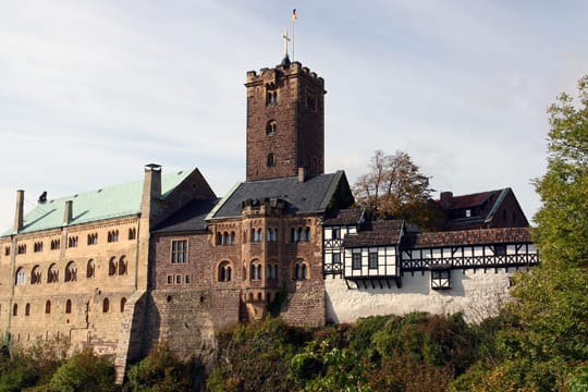 Die Mauern der Wartburg erzählen eine ereignisreiche Geschichte.