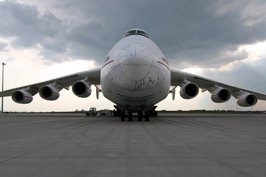 Antonov AN-225