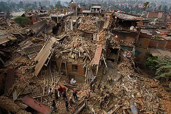 Der Blick auf Nepals Hauptstadt Kathmandu gibt eine Impression vom Ausmaß der Zerstörungen durch das Erdbeben im Himalaya.