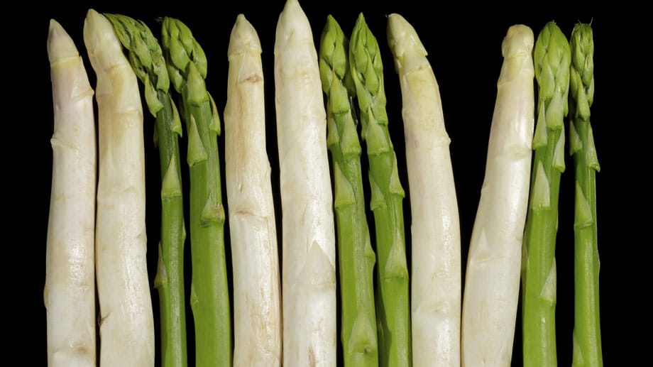 Weißer Spargel und Grünspargel