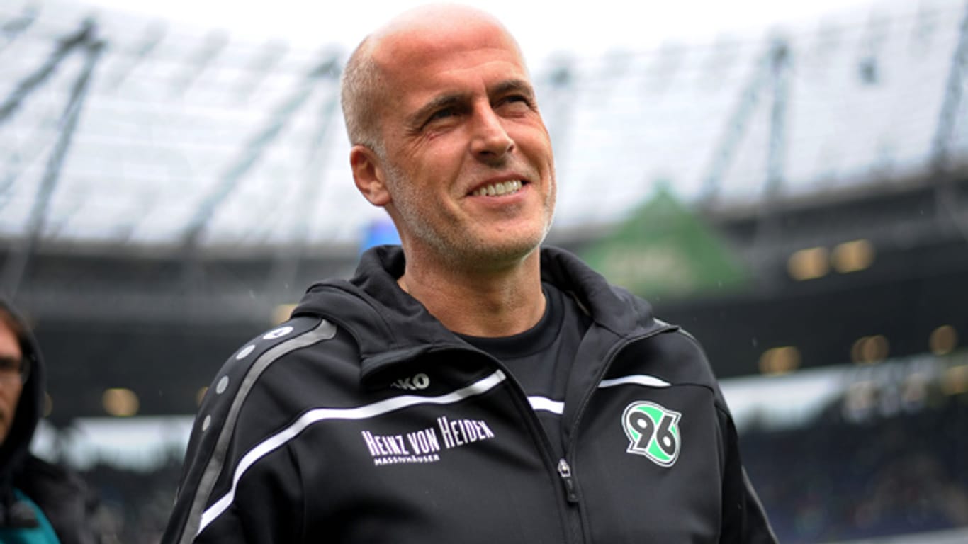 Hannovers neuer Trainer Michael Frontzeck hat ein klares Ziel: den Klassenerhalt.