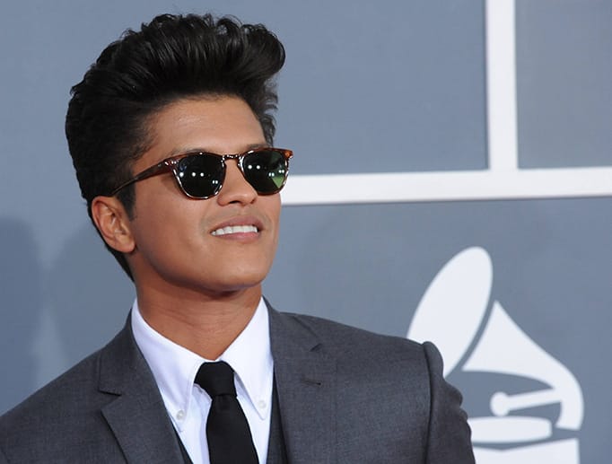 R'n'B-Sänger Bruno Mars wurde als Peter Gene Hernandez geboren.