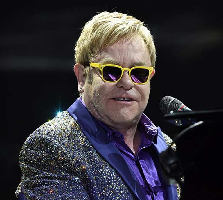 Elton John wurde mit dem wohlklingenden Namen Reginald Kenneth Dwight geboren.