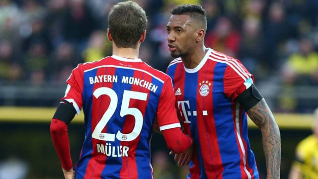 Beim Bundesliga-Spiel in Leverkusen angeblich nicht im Bayern-Kader: Thomas Müller (li.) und Jerome Boateng.