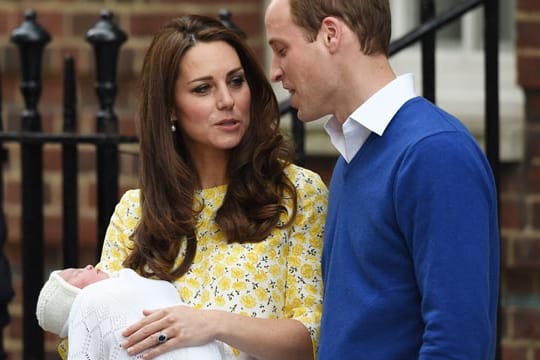 Kate und William unterhielten sich am Samstagabend vor der Klinik.