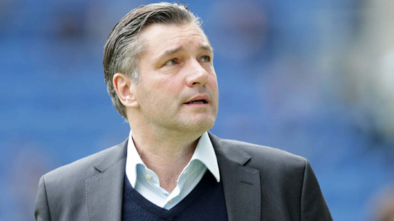 Michael Zorc reagiert verstimmt auf die Beschwerden der Bayern-Bosse.