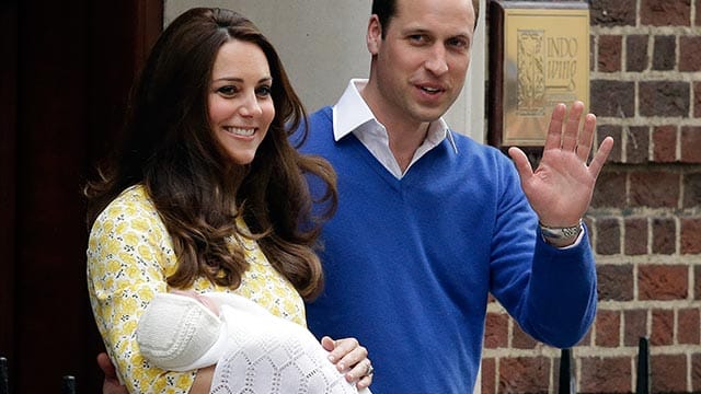 Kate, William und Töchterchen Charlotte Elizabeth Diana.