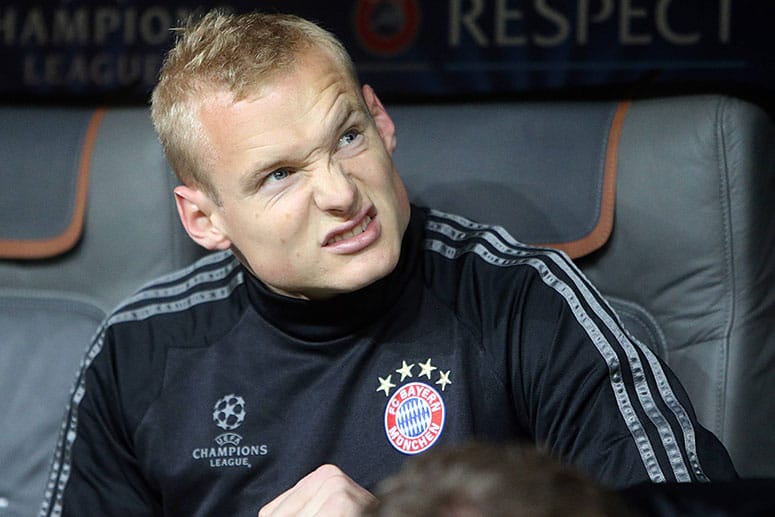 Sebastian Rode ist gegen Barcelona zum Zuschauen gezwungen.