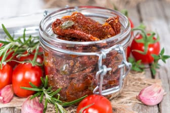 Getrocknete Tomaten bringen mediterranes Flair in Ihre Küche.