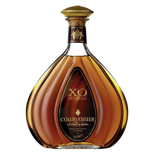 Weitere exzellente Cognacs: Der "Courvoisier XO Imperial" enthält ein intensives Blüten- und Fruchtaroma (140 Euro). Das Kürzel XO steht für "extra old", da der Cognac etwa 20 - 35 Jahre alt ist.