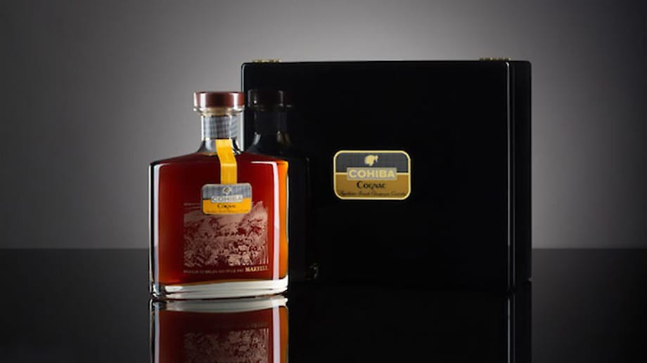 Diesen hervorragenden Cognac aus dem Hause Martell genießt man am besten mit einer Zigarre. Er wird aus den feinsten Eaux de Vie von den berühmten Grande Champagne-Weinbergen hergestellt. Der Cognac reifte bis zu 50 Jahren in Eichenfässern (etwa 390 Euro).