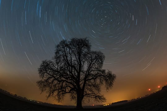 Fast am Rand des beobachtbaren Universums wurde eine Galaxie entdeckt.