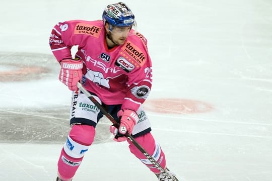 Jens Baxmann spielt in der DEL für die Eisbären Berlin.