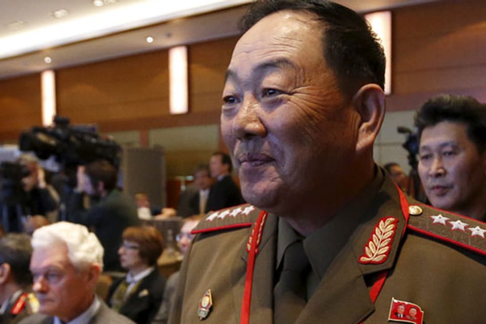 Schlimmes Schicksal: Nordkoreas Verteidigungsminister Hyon Yong Chol - hier bei einer Konferenz in diesem April in Moskau.