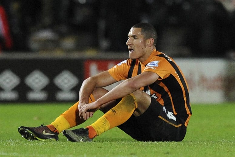 Jake Livermore muss wohl ein halbes Jahr lang zuschauen.