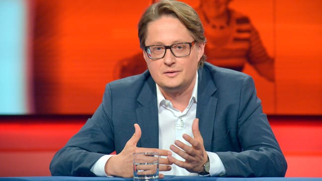 Der Journalist Heinrich Wefing kritisiert bei "Hart aber fair" die fehlende Wahlfreiheit für Famlilien.