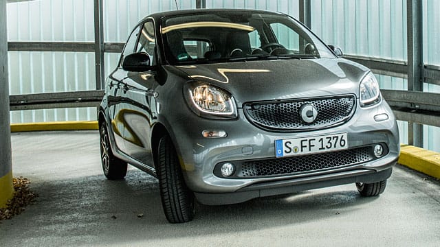 Für Parkhäuser wie gemacht: Der Smart Forfour.