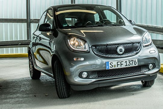 Für Parkhäuser wie gemacht: Der Smart Forfour.