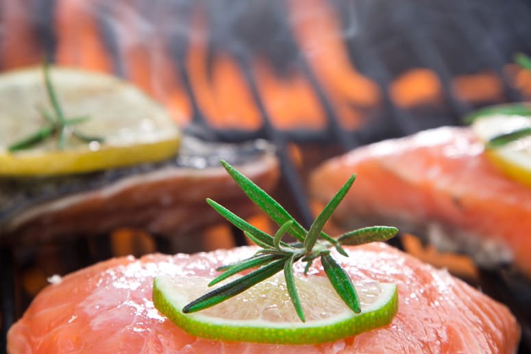 Mit diesen Ratschlägen gelingt auch Lachs auf dem Grill.